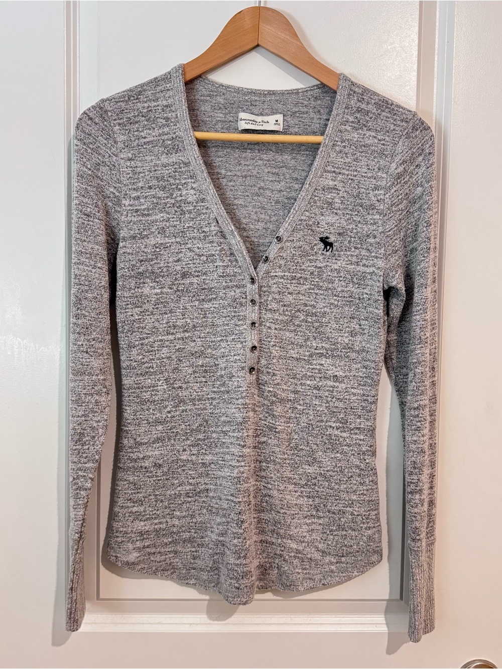 Vintage Abercrombie & Fitch Soft A&F Cozy Long Sleeve Henley Women’s Sz Med Gray